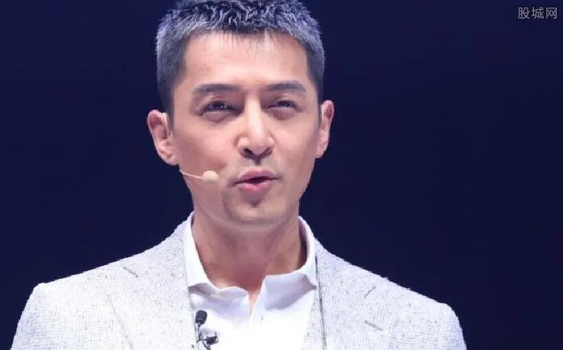 胡歌亲口回应与前任复合传言 老胡再次上热搜