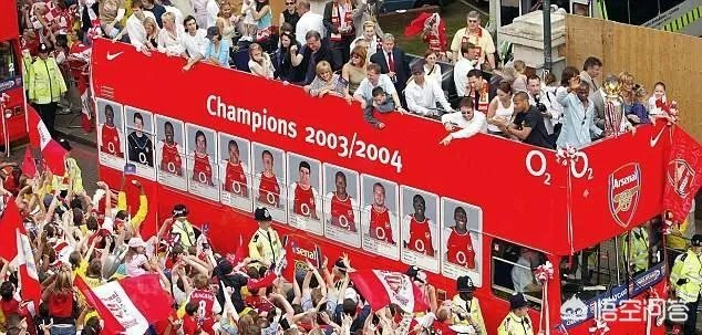 阿森纳下赛季新球衣被曝光,复古造型由阿迪达斯赞助,球迷嫌它丑,你觉得怎么样?