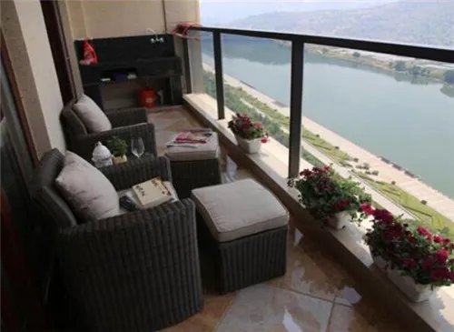 阳台家具有哪些 阳台家具如何选择