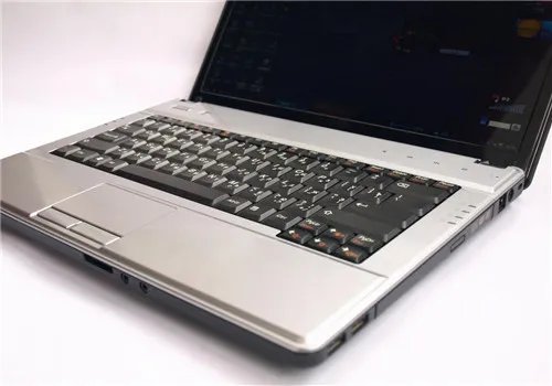 买笔记本电脑实体店买还是网购好 2017买笔记本电脑常识