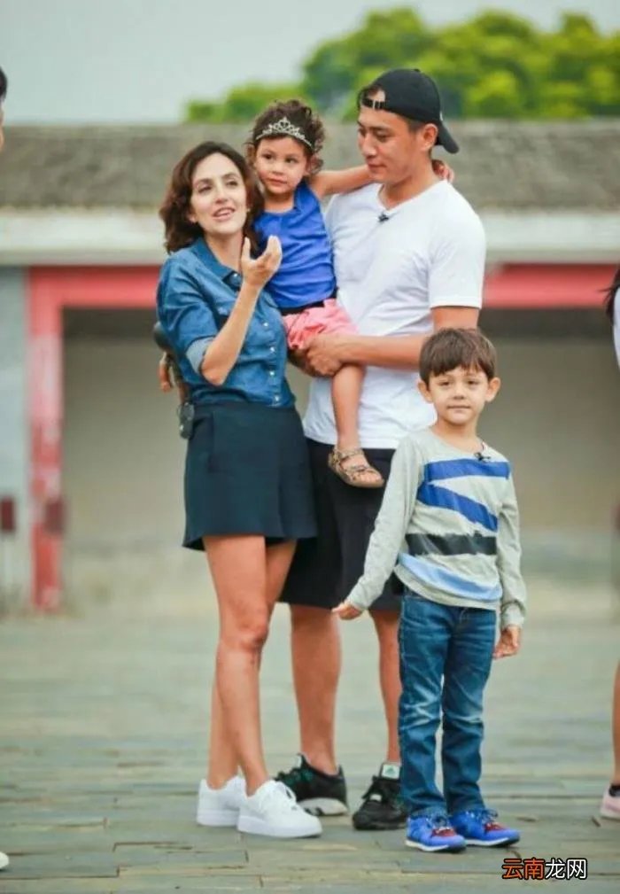 刘烨女儿整容式长大 混血女儿小美