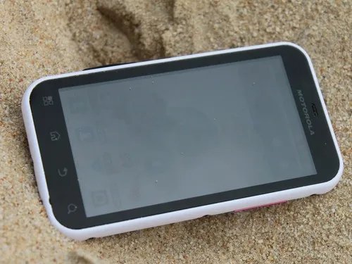 三防也有低价 摩托罗拉Defy+商家新到货