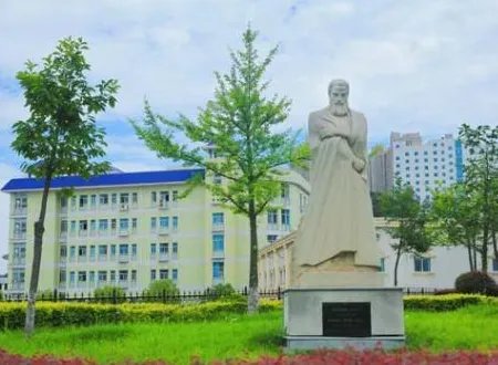 湖北中医药大学湖北医药学院