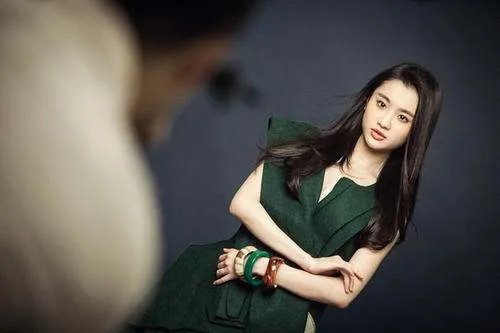 “谋女郎”出道的张慧雯为何最近没了消息？