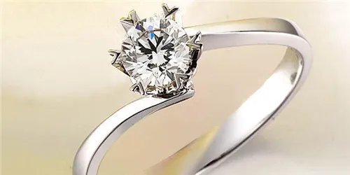 刘嘉玲结婚钻戒多大多少钱 怎样让结婚钻戒寿命更长