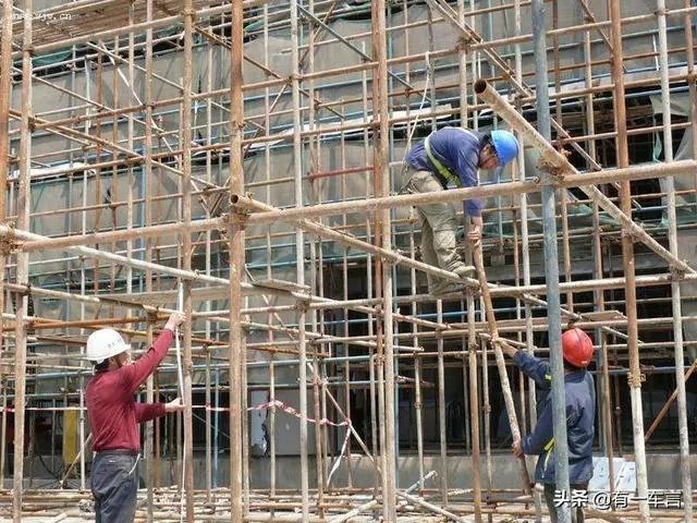 广东河源一在建高楼发生坍塌，造成8名工人死亡，怎么回事？