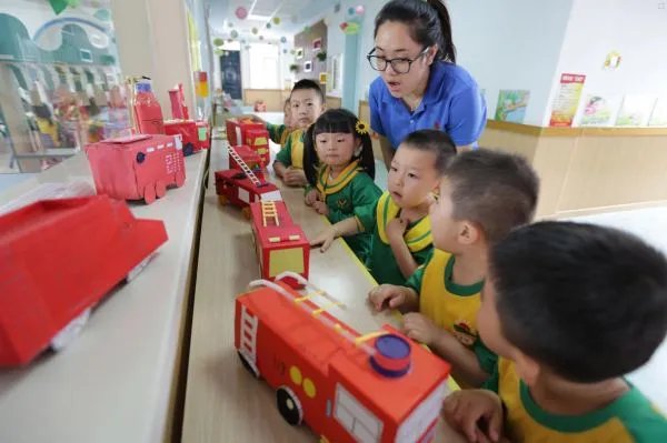 3岁女童身上现29处针眼，如何保障孩子在幼儿园的安全？