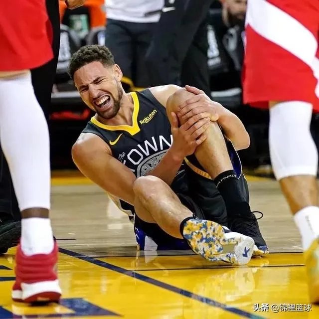 库里和克莱的伤势都怎么样了,什么时候可以打比赛?