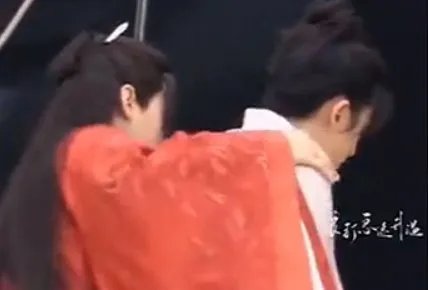 龚俊公主抱张哲瀚下马花絮曝光，两人戏外有多甜？