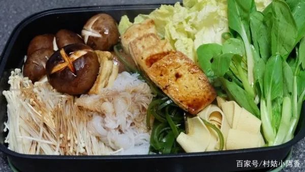 寿喜锅里面可以放什么菜