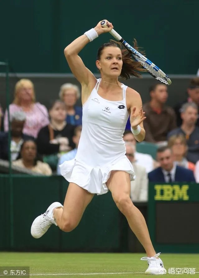 女子网球前世界第二名拉德万斯卡宣布退役,如何评价这位波兰女名将?