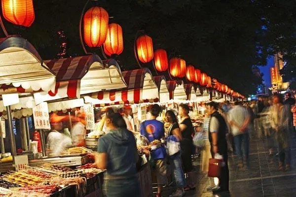 美国肺炎超200万,死亡超10万为什么经济还没垮掉?