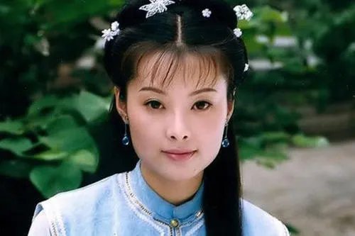 袁立经常前往边远地区做慈善活动,她为何会投身公益事业?