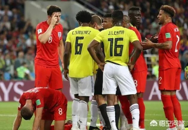 央视解说员洪钢解说英格兰淘汰哥伦比亚的比赛时,为什么在第115分钟就说比赛结束?