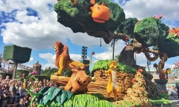 全球最失败迪士尼乐园 总统都不参观 累计亏损上百亿