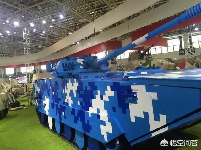 中国05式两栖步战车在海里时是否可以开炮？性能怎么样？