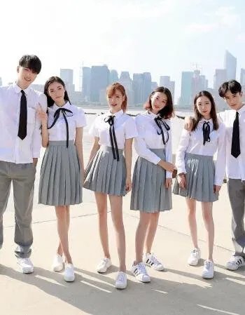 据韩媒报道,当地31所女校限制内衣颜色,这种不合理的规定是否该被废除?