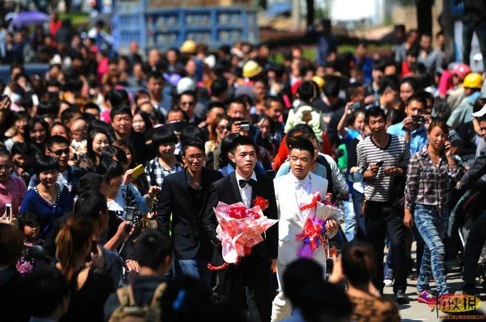 基友一生一起走!福建首对男同志公开结婚啦!