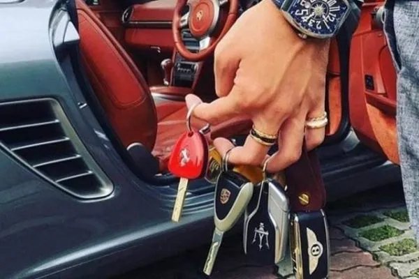 为什么大家都会很关注炫富的人?