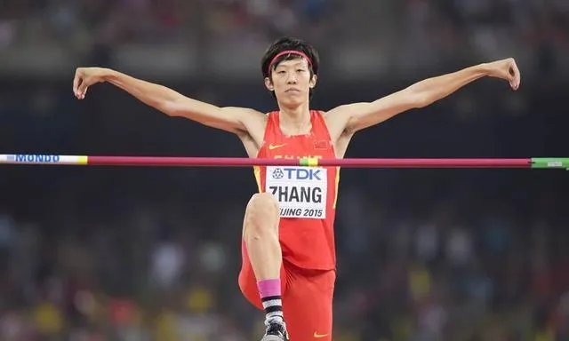 郑恺训练偶遇苏炳添张国伟,苏炳添和张国伟的训练环境是怎样的?