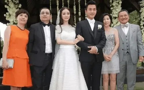 婚宴妈妈礼服一般多少钱  女儿出嫁母亲穿什么