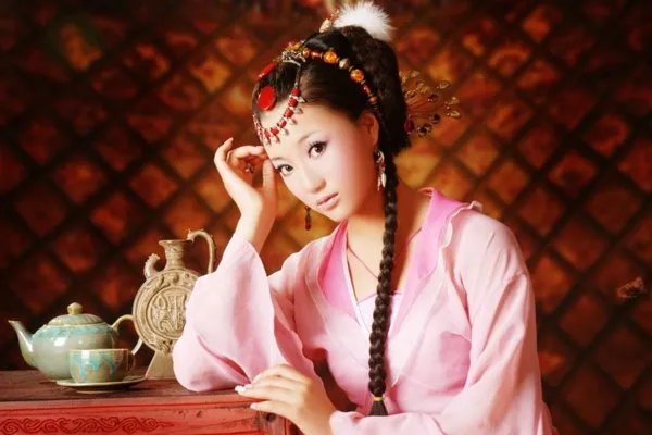 西施为什么不姓西？孟姜女为什么不姓孟？