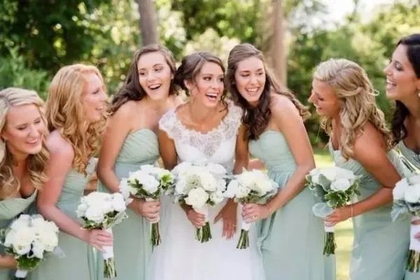 那些不办婚礼的姑娘，会后悔吗？