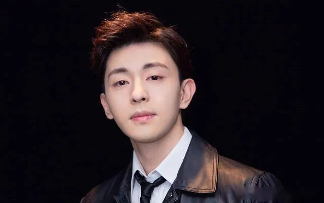 邓伦家的房子塌了引发热议,他本人对此有作回应吗?