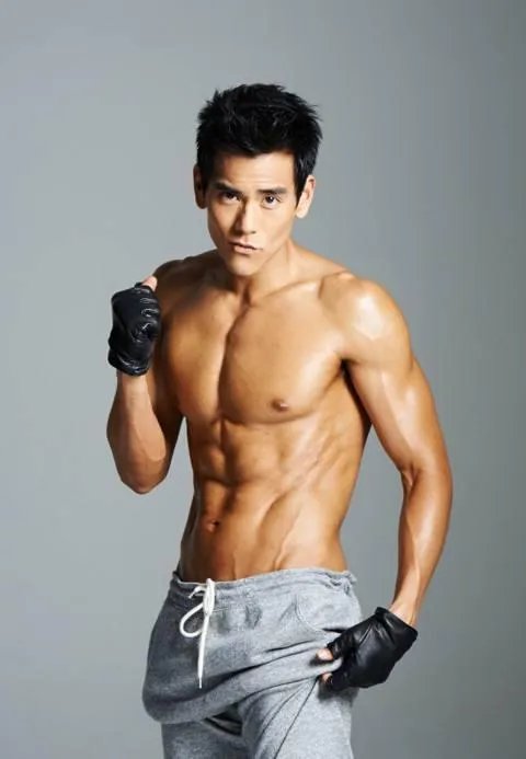 余文乐结婚了,为什么大家都艾特彭于晏?