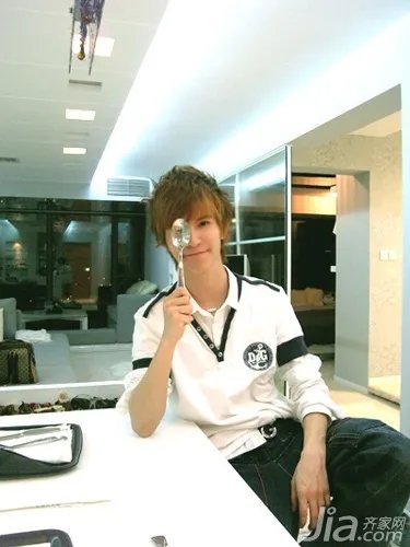 郭敬明奢华豪宅办公室PK全球土豪范儿办公室（组图）