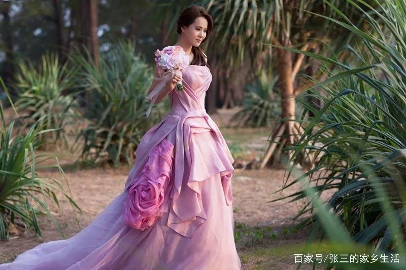 伊能静和秦昊年龄差很大,那么为什么秦昊会选择伊能静?