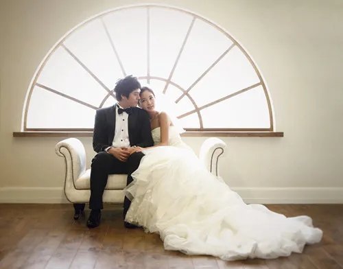 黄静茵金勇俊，黄静茵我们结婚了，黄静茵个人资料