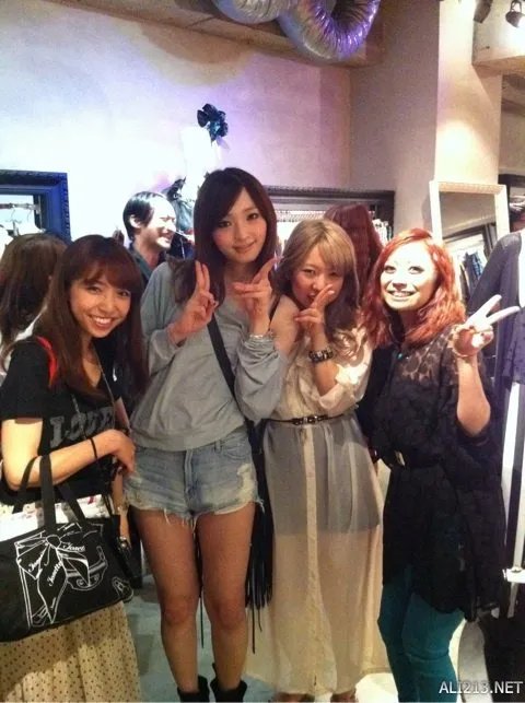 每日福利大放送 长腿模特佐藤かよ大秀惹火身材