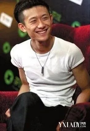 张一山女友白雪曝光张一山杨紫热吻照惊呆网友