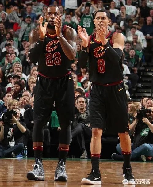 为什么火箭只是输了场比赛,就有很多人批评队员?