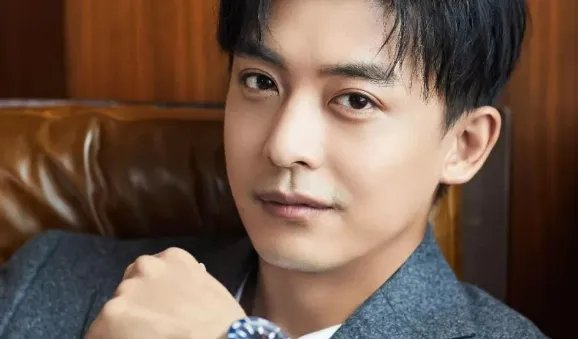 李佳航yyds是张伟吗