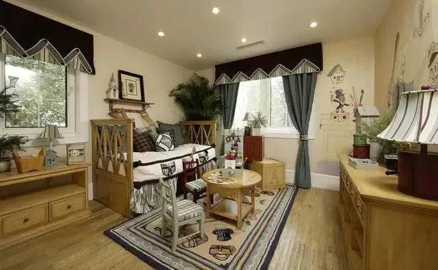 看多了美式乡村别墅，来欣赏一下英伦风的乡村风格吧！