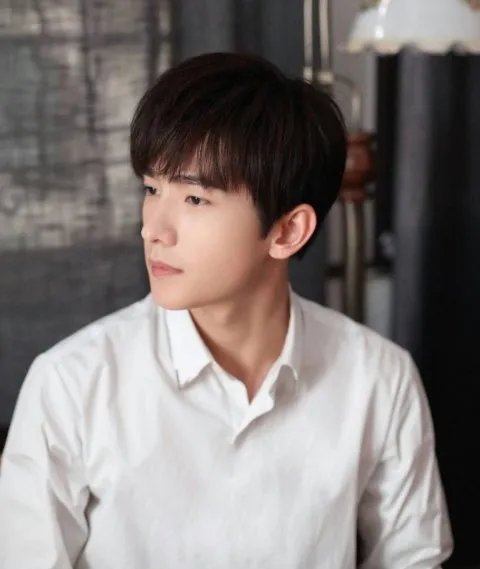 杨洋名誉案被告需道歉并赔偿几万元？