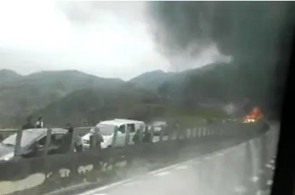 清连高速发生车祸是怎么回事？