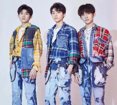 王俊凯王源为易烊千玺庆生,他们之间的关系如何?