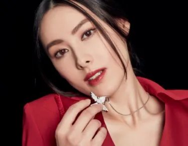 梁洛施跟李泽楷分手多年，为何不嫁其他人？