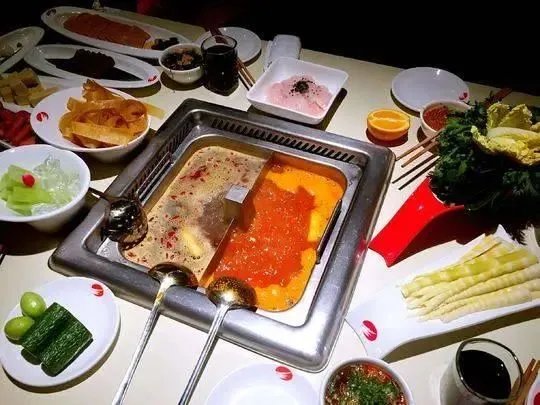 海底捞复工后涨价了，米饭7块钱一碗，酥肉44元，你还会吃吗