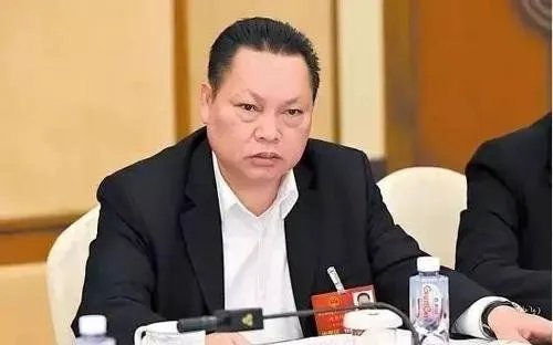 全国人大代表建议男性陪产假不低于20天,你觉得会实现吗?