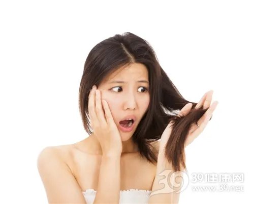 女孩8年拔光头发 精神压力大怎么办