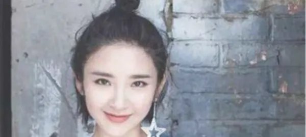 塌鼻子适合什么发型