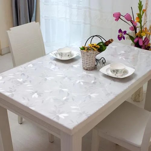 餐桌布一般是什么料的好 餐桌布的色彩选择