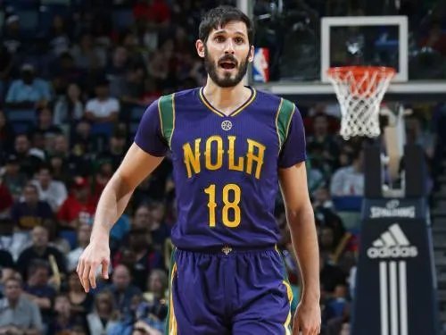 勇士队的卡斯比三分那么准，为什么都不投了？