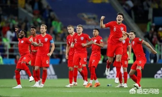 央视解说员洪钢解说英格兰淘汰哥伦比亚的比赛时,为什么在第115分钟就说比赛结束?