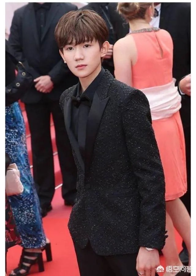 如何看待王源被外媒评为戛纳最佳着装？