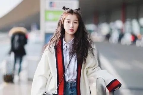 虞书欣小号向其粉丝真诚道歉，道歉需要诚意吗